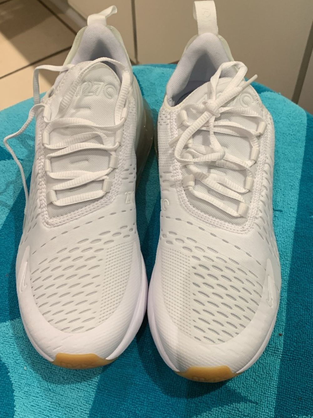 Nike White Men's Lightweight Air-Style Sneakers